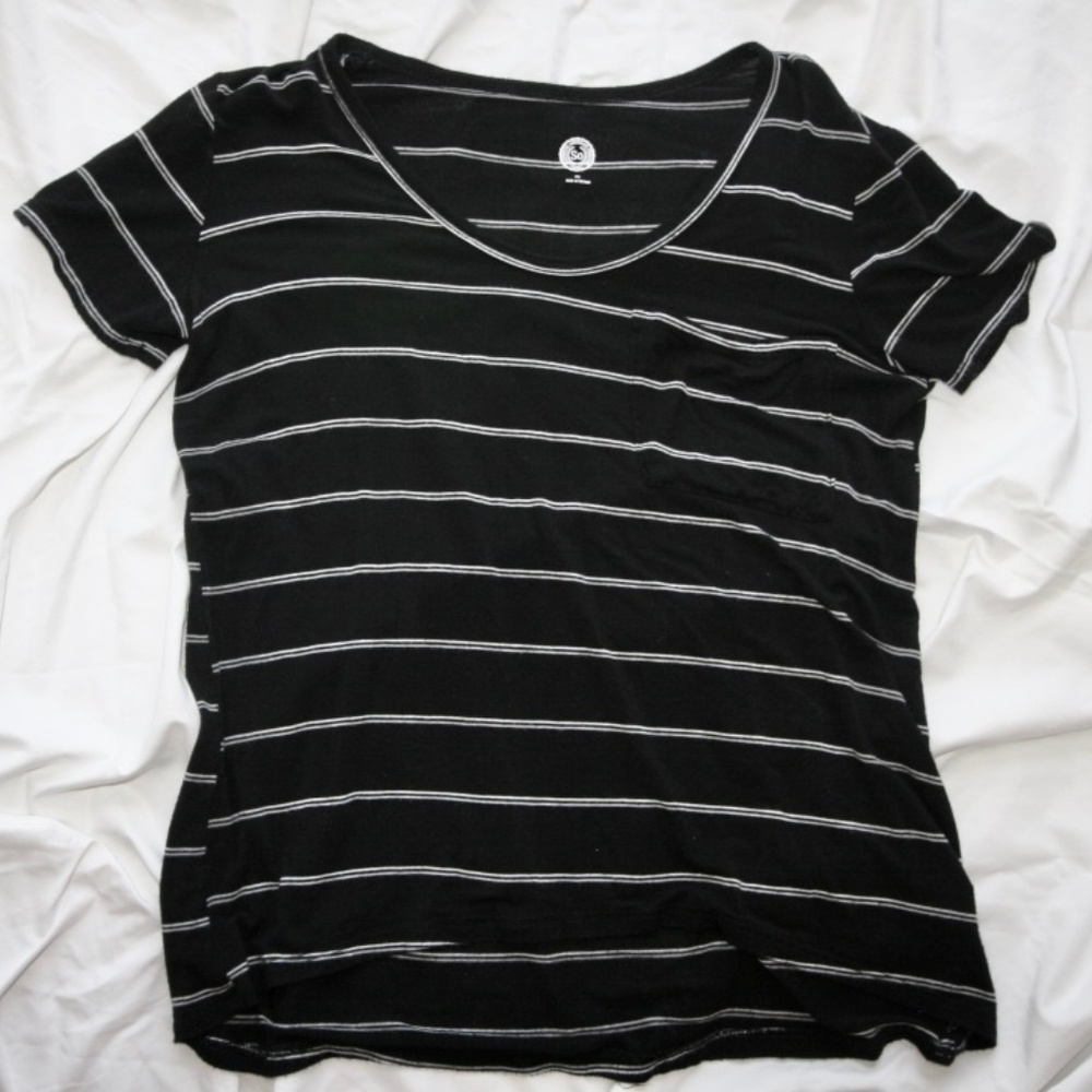 Black T-shirt with white stripes and pocket
